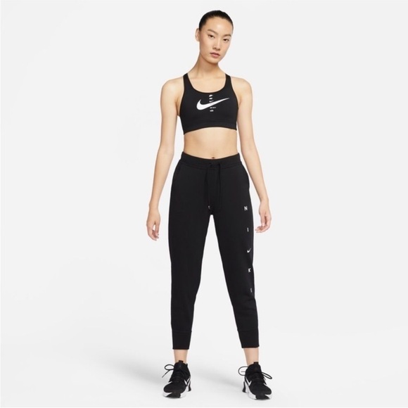 Nike Women's Strappy Black & White Sports Bra - Picture 7 of 8